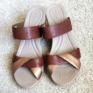 Crocs Women's Leigh-Ann Leather Wedge Sandal, Size 11